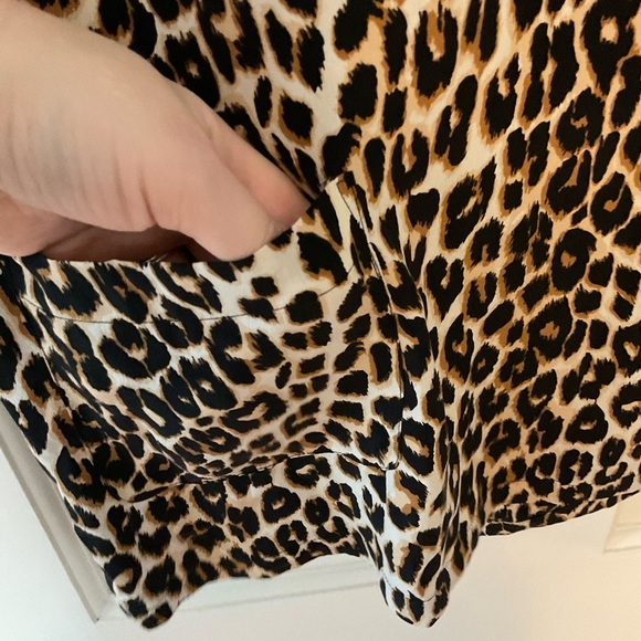 Equipment Aubrey Leopard Print Silk Dress Pockets Size M - Picture 9 of 11
